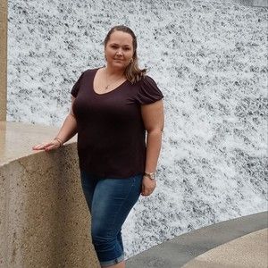 Meet your Posher, April